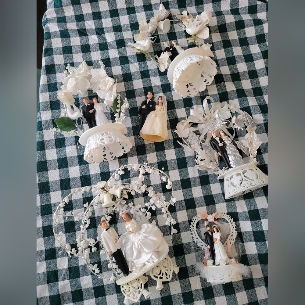 Elegant Wedding Cake Toppers Set - White